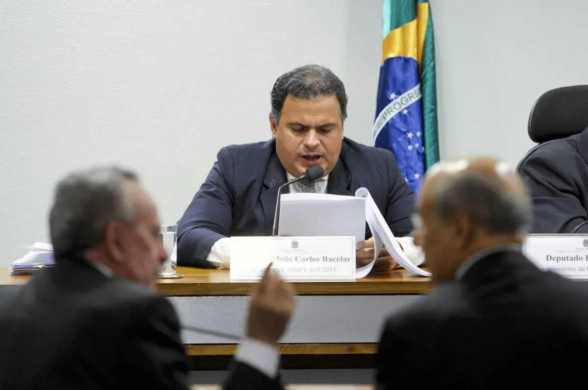 DEPUTADO JOÃO BACELAR PODE SER EXPULSO DO PL APÓS DECLARAR APOIO A JERÔNIMO