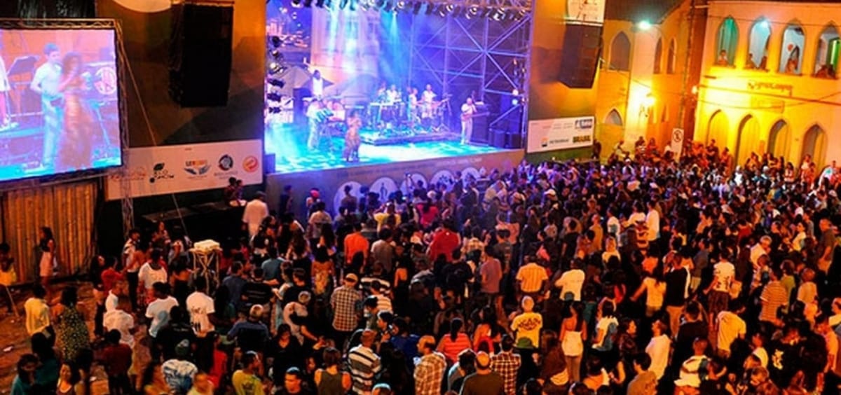 Festival de Lençóis terá shows de Cidade Negra, Michel Teló e Larissa Luz; veja programação