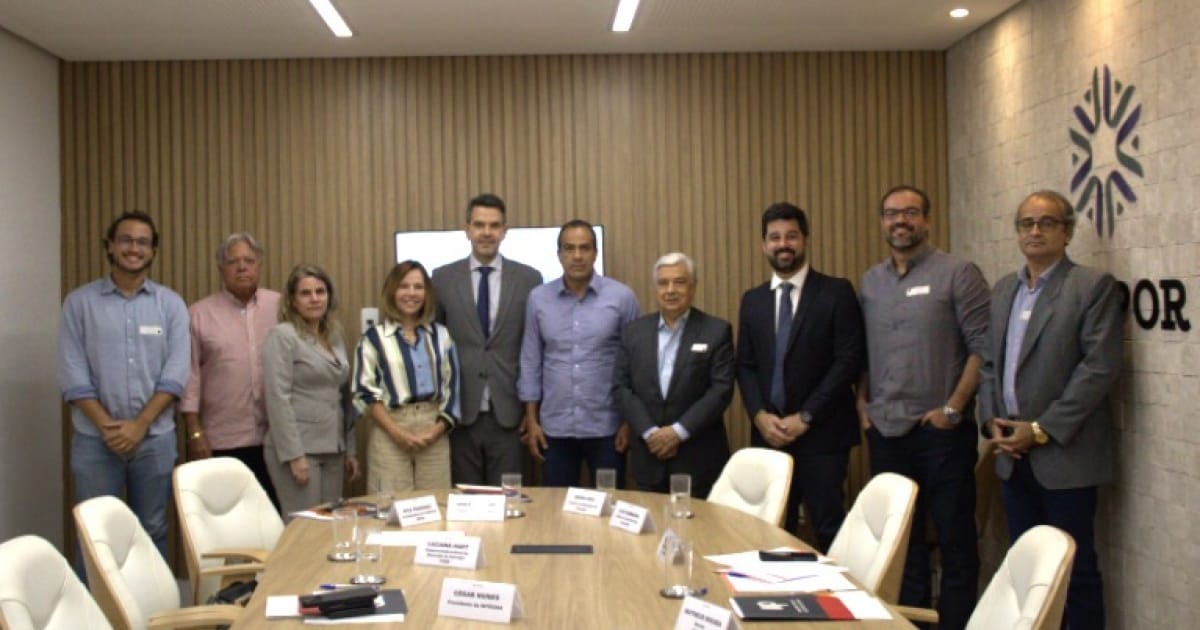 Ministério Público e Prefeitura de Salvador firmam acordo para renovar frota com 330 ônibus