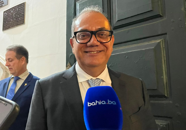 Muniz diz que Lula e ACM Neto precisam convencer o eleitor