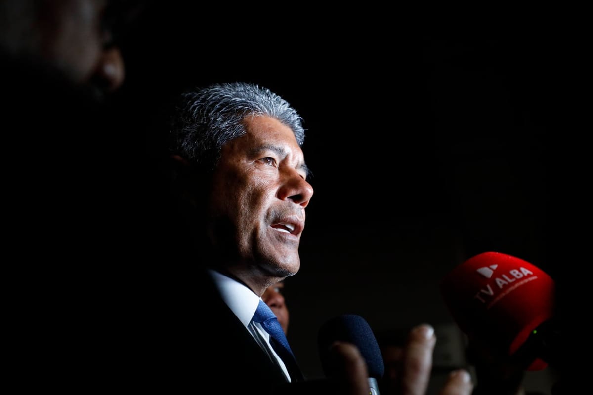 Jerônimo distorce fala de ex-capitão do Bope em propaganda eleitoral e é rebatido por ele: 'A Bahia está um caos na segurança pública'