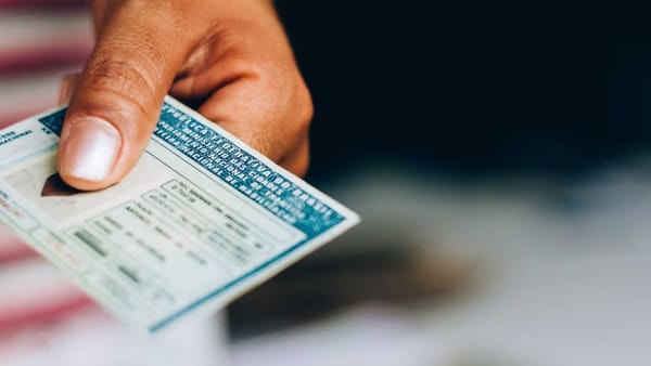 Verba de multas de trânsito financia habilitação para pessoas de baixa renda; CadÚnico atualizado e renda familiar compatível são requisitos