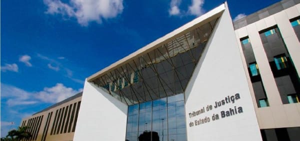 Salário dos desembargadores baianos cai 30% com limites do STF sobre penduricalhos