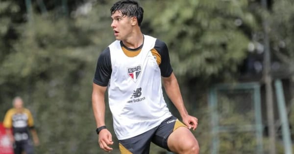 Jogador do São Paulo volta a treinar após acidente que matou idoso atropelado