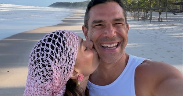 Isis Valverde compartilha registros de viagem romântica com Marcus Buaiz em Itacaré