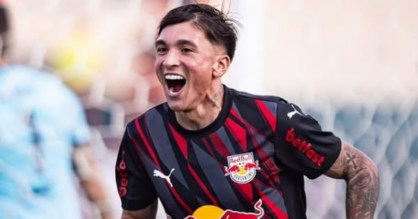 Vitória acerta contratação do ponta uruguaio Laquintana, ex-RB Bragantino; saiba detalhes